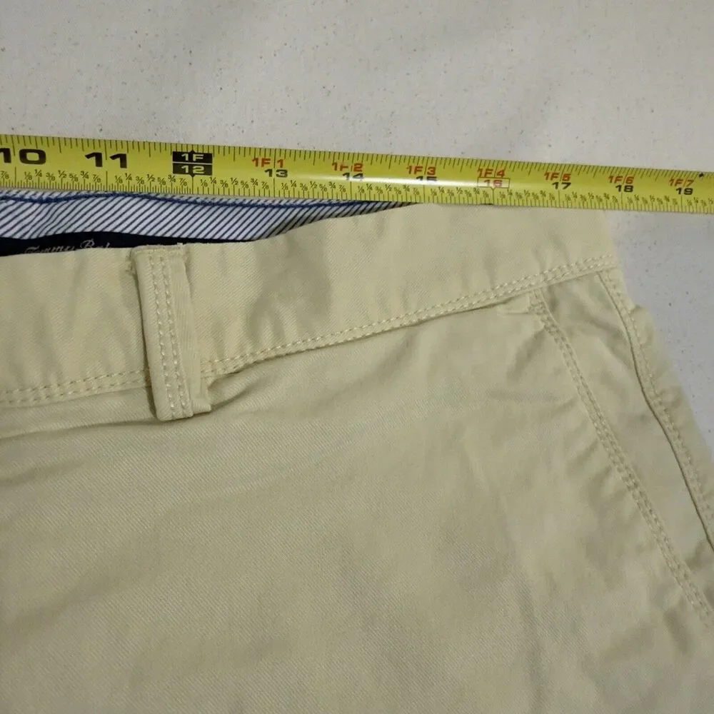 Tommy Bahama Flat Front Yellow Shorts - Men's Size 35